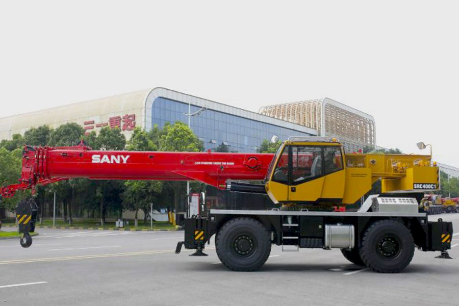 Короткобазовый кран Sany SRC300Т